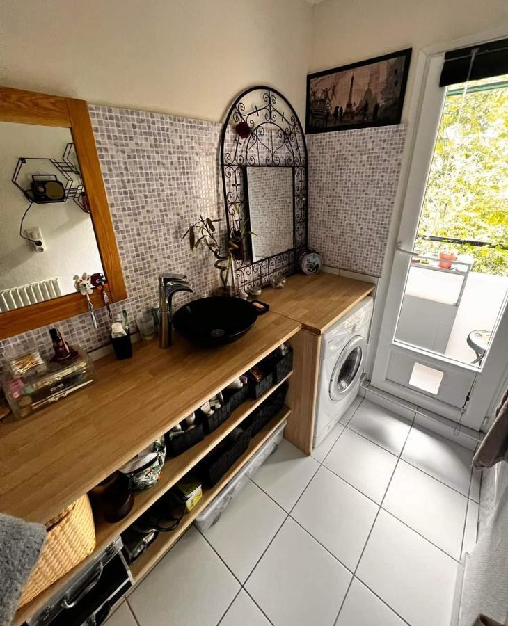 Charmant Appartement A Deux Pas Du Centre Historique Quimper Exterior photo